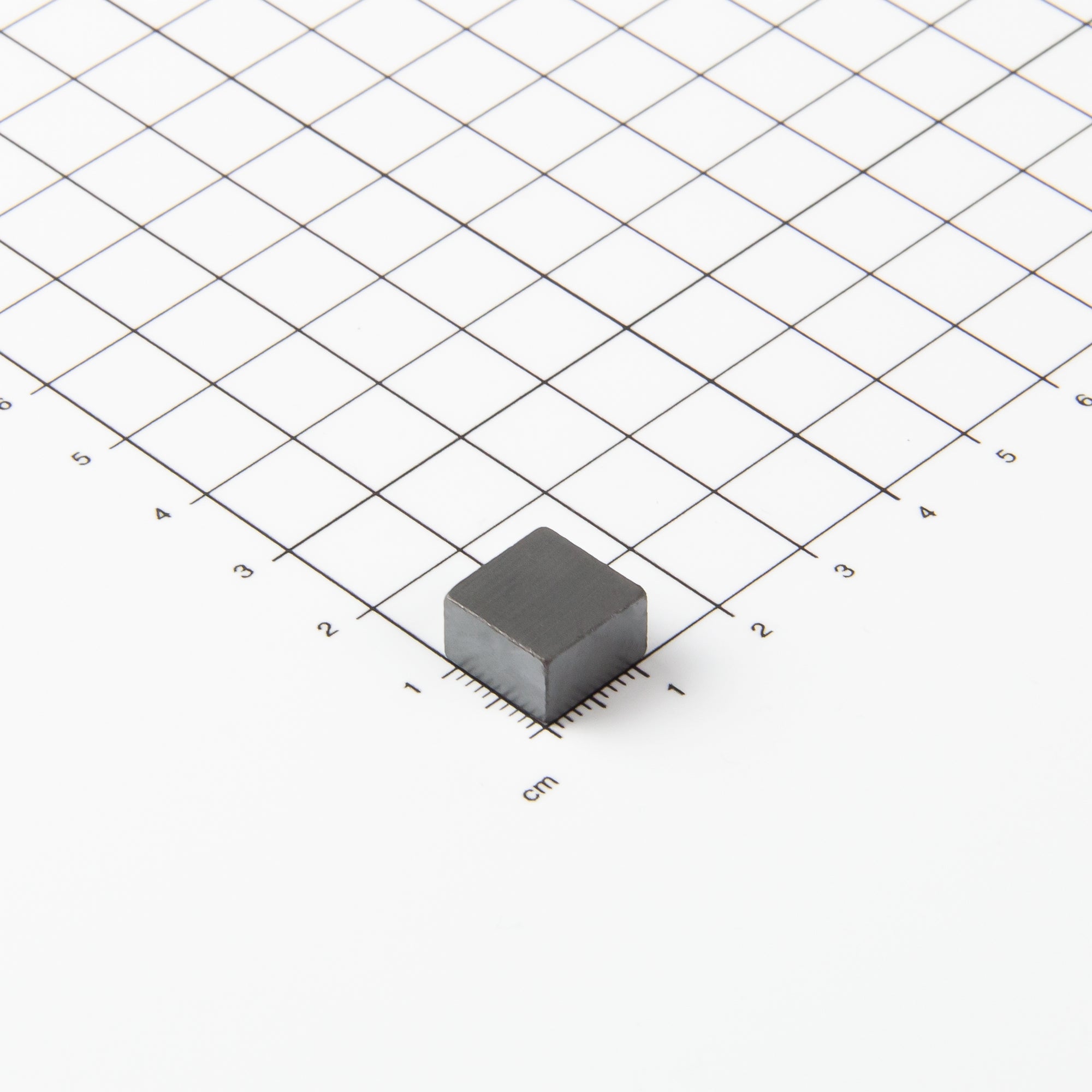 Blockmagnet aus Ferrit in der Abmessung 12x12x7mm