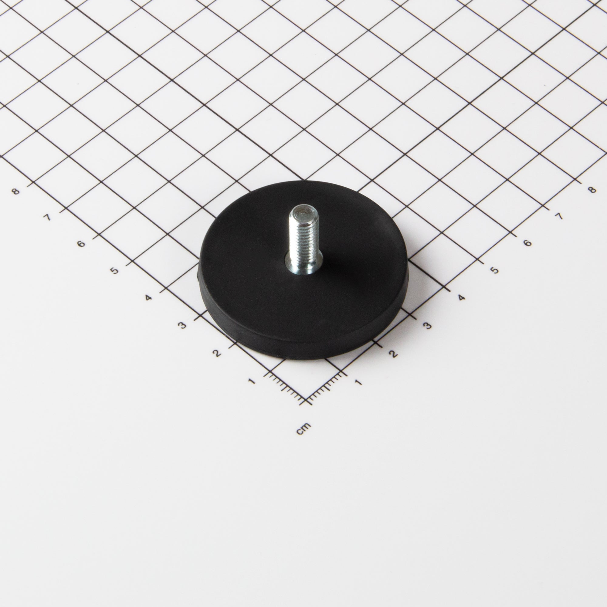 Gummierter schwarzer Magnet Ø43x6mm mit Gewindezapfen M6