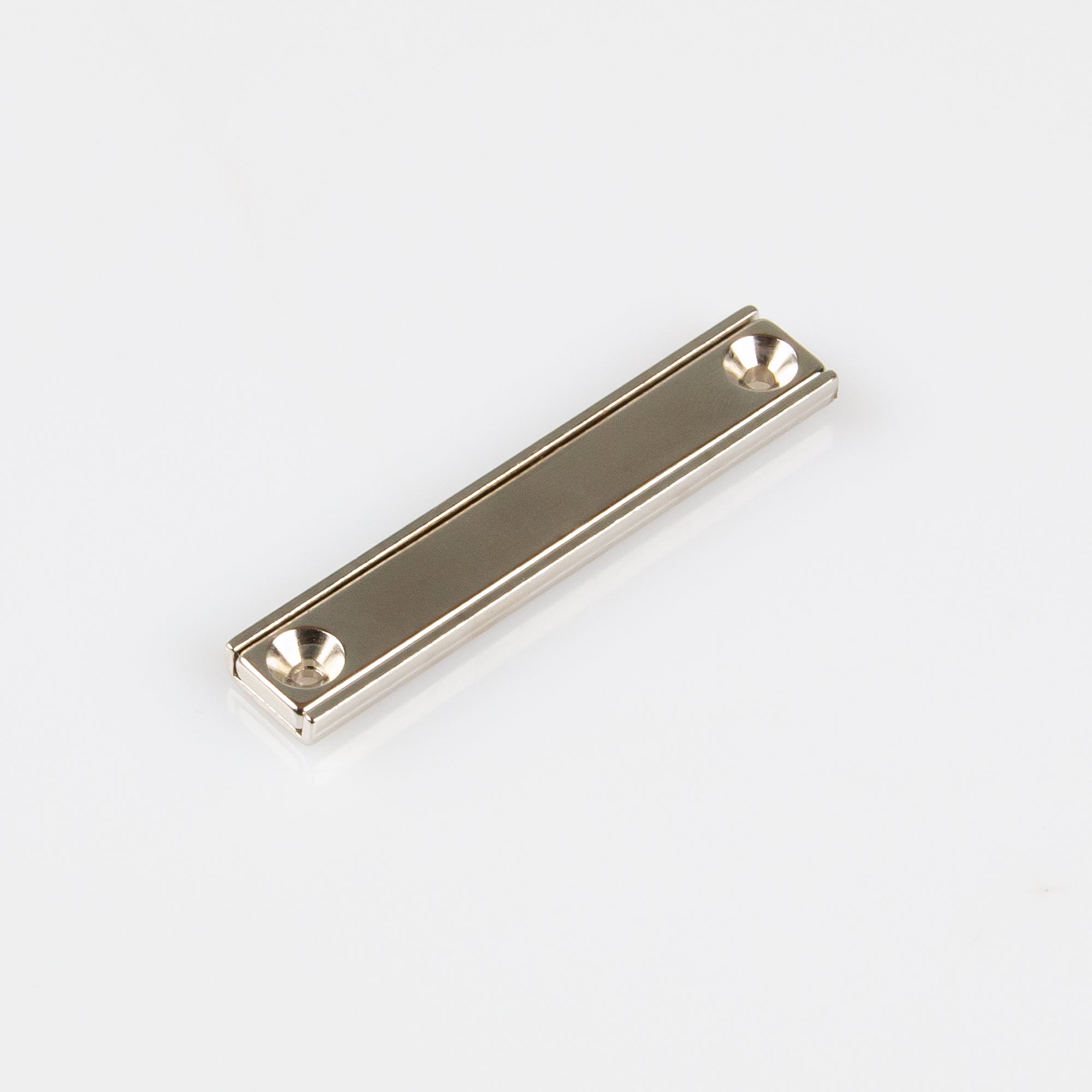 Neodym-Flachleiste 70x13,5x5mm mit konischer Senkung