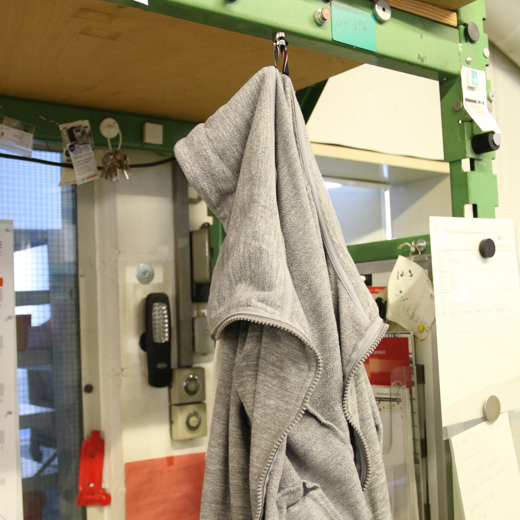 Magnet mit integriertem Haken Ø16x16mm Anwendung