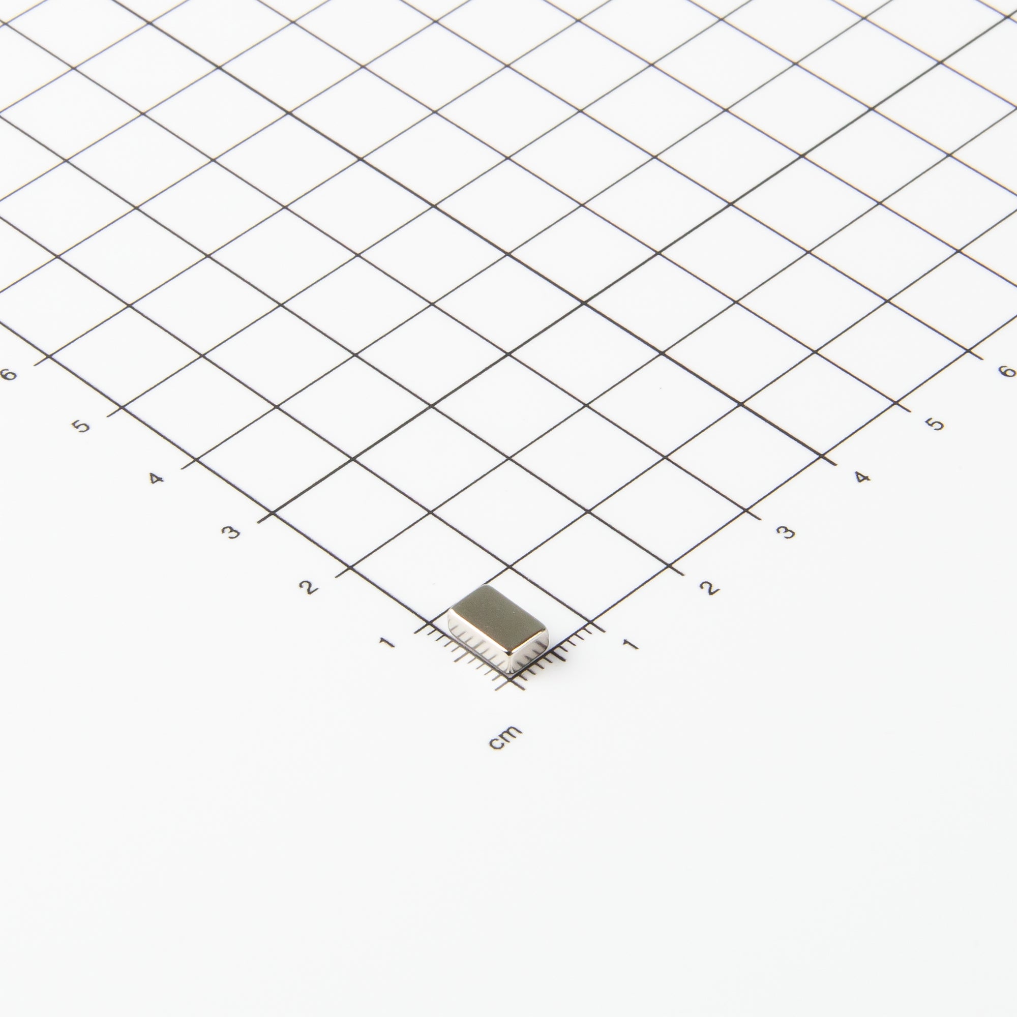 Blockmagnet aus Neodym mit der Abmessung 8x5x3mm