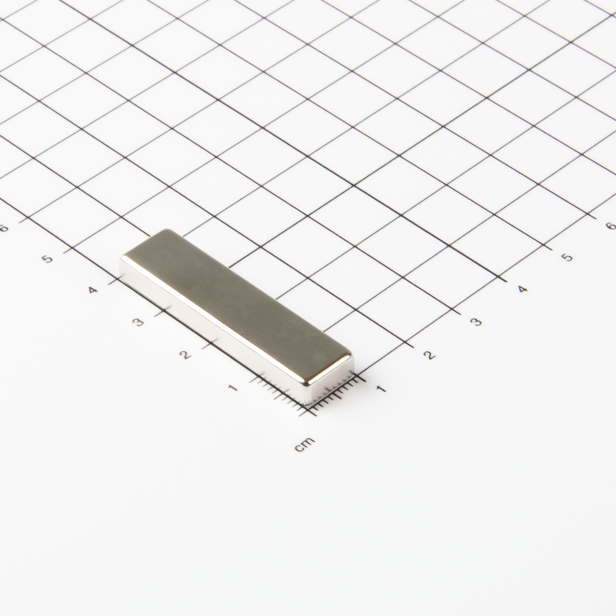 Blockmagnet aus Neodym mit der Abmessung 40x10x5mm