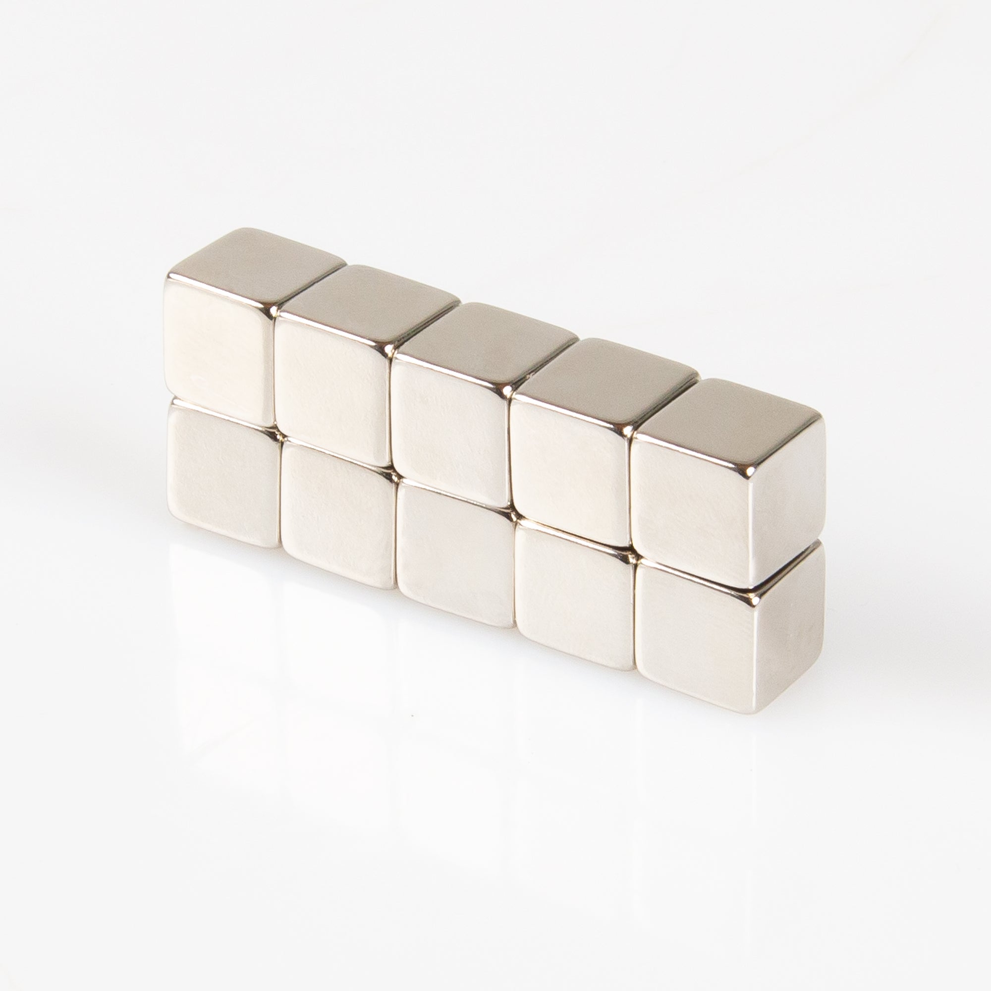 10 Stück Blockmagnete aus Neodym mit der Abmessung 10x10x10mm