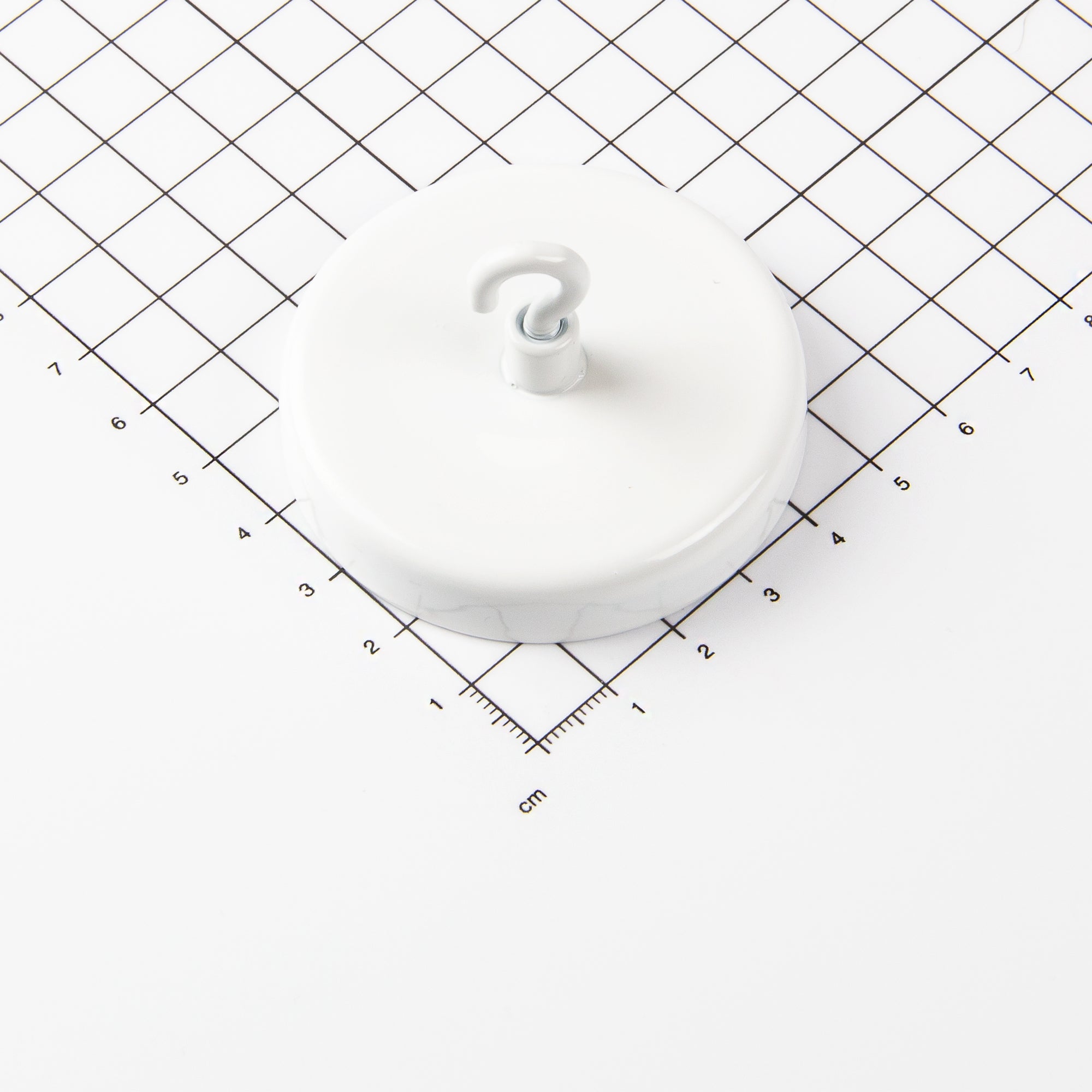 Weißer Ferrit Flachgreifer mit Gewindebuchse M6 Ø57x22,5mm mit Haken
