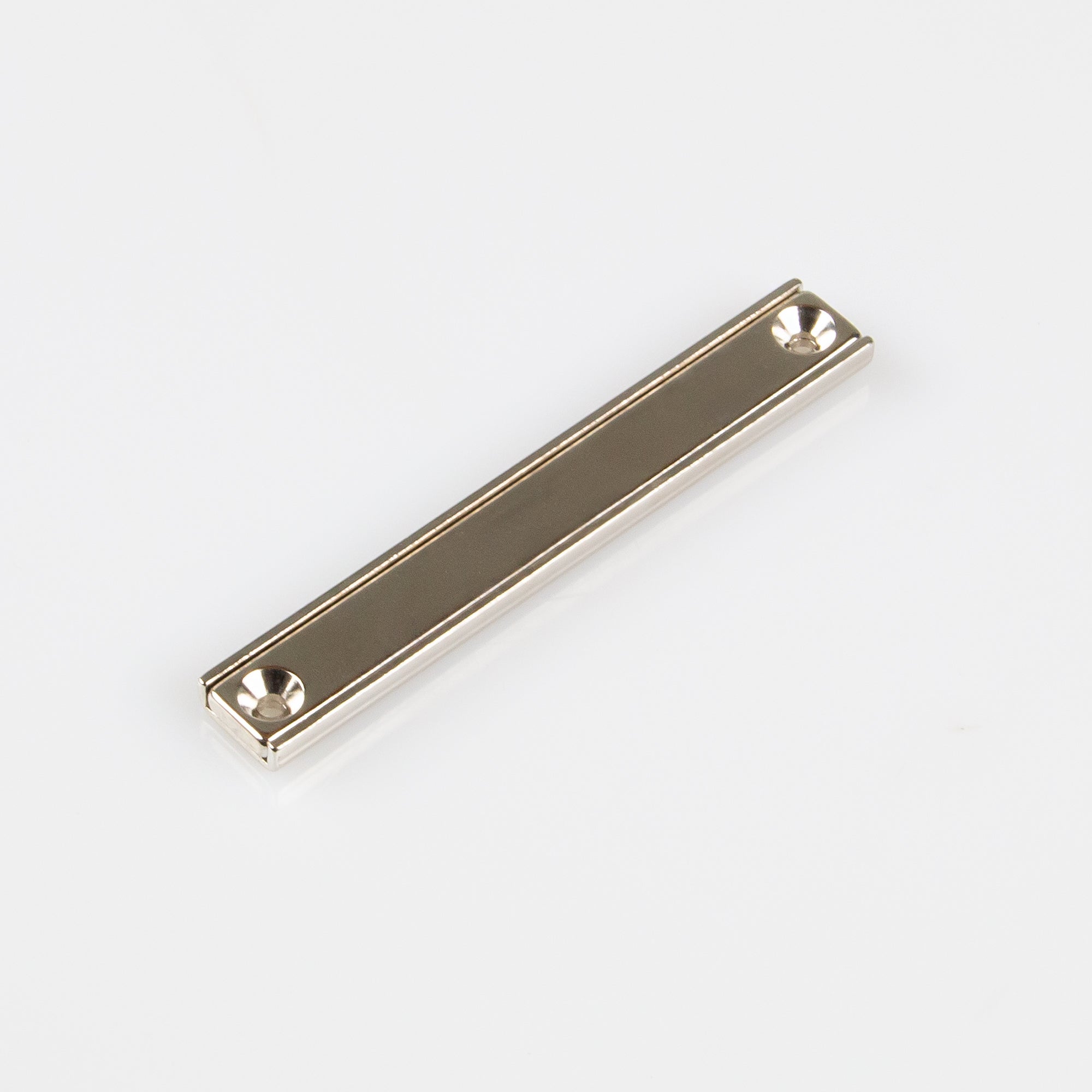 Neodym-Flachleiste 90x13,5x5mm mit konischer Senkung