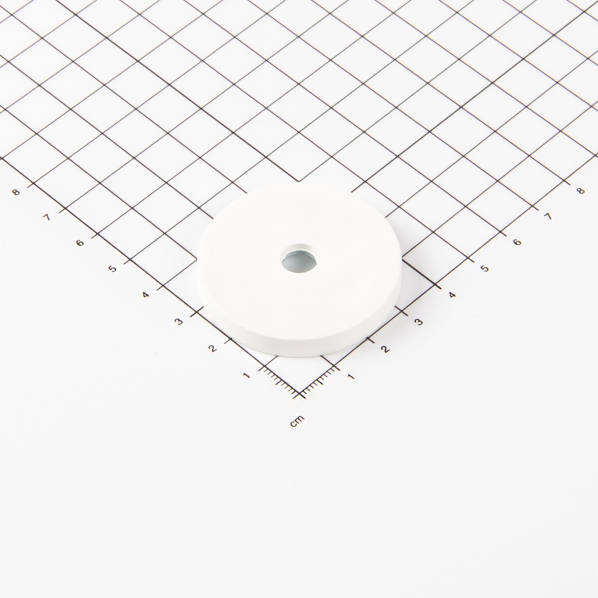 Gummierter weißer Magnet Ø43x6mm mit konischer Senkung