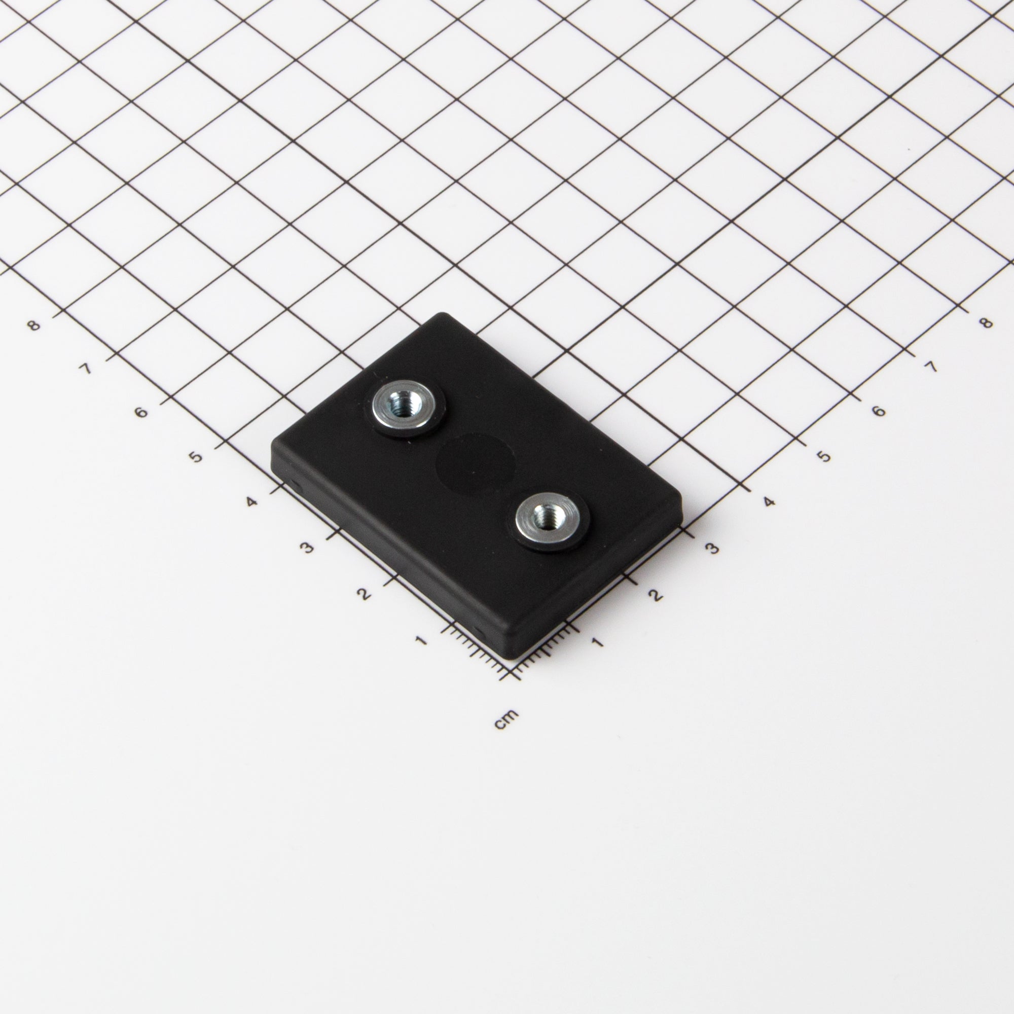 Gummierter Magnet 43x31x6,9mm mit Innengewinde M4