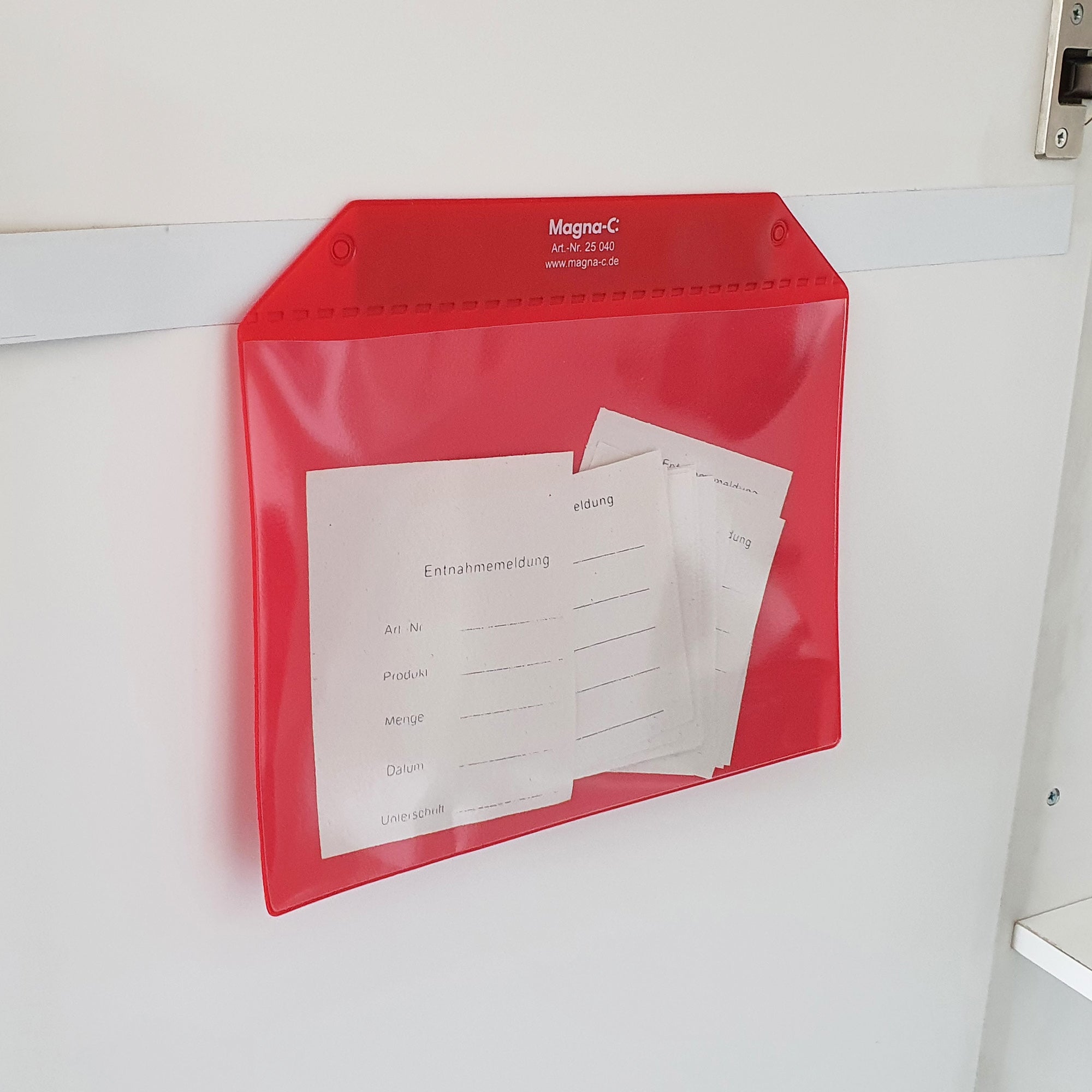 Magnettasche rot 217x155mm mit Magnetband für DIN A5 Anwendung
