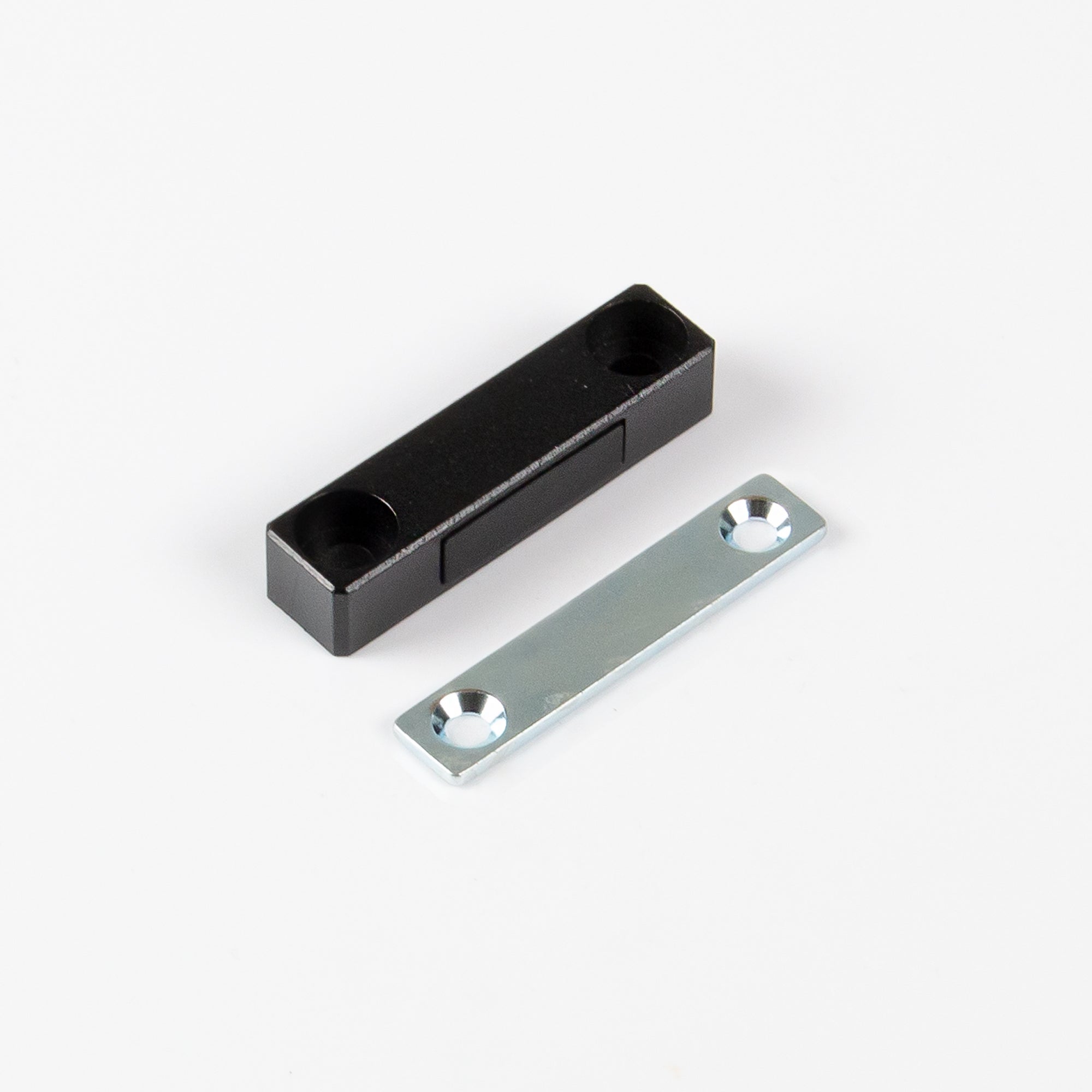 Magnetbeschlag aus Metall 50x12x10mm