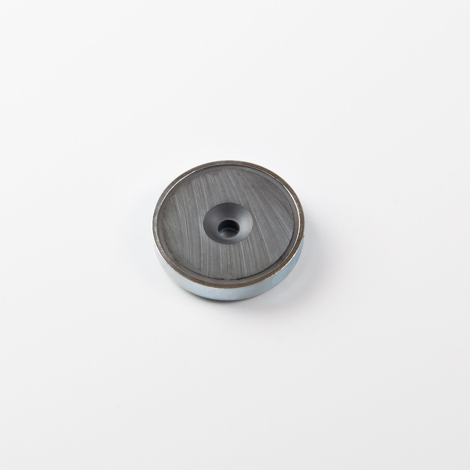 Ferrit Flachgreifer Ø40x8mm mit konischer Senkung Haftfläche