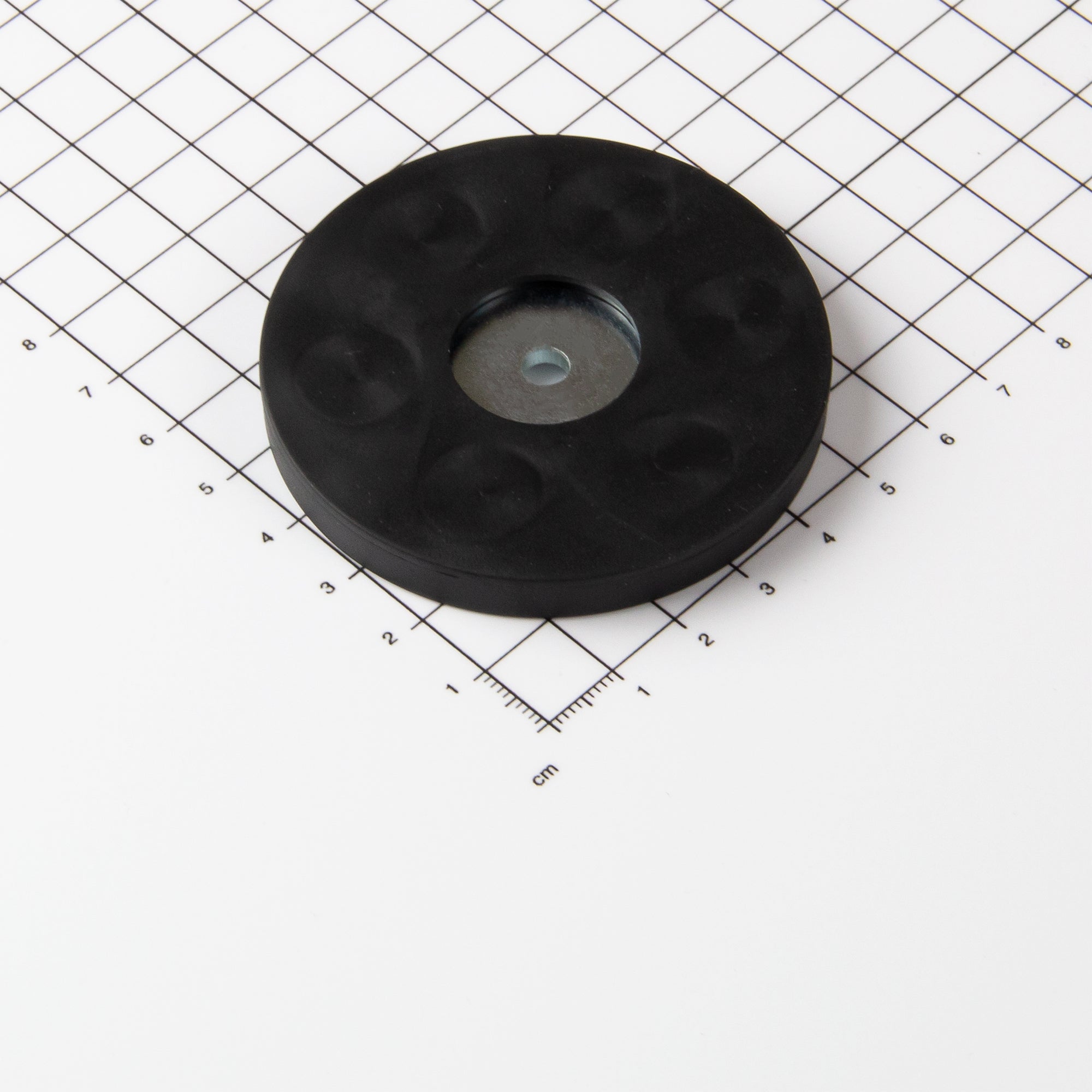 Gummierter Magnet Ø66x8,5mm mit zylindrischer Senkung