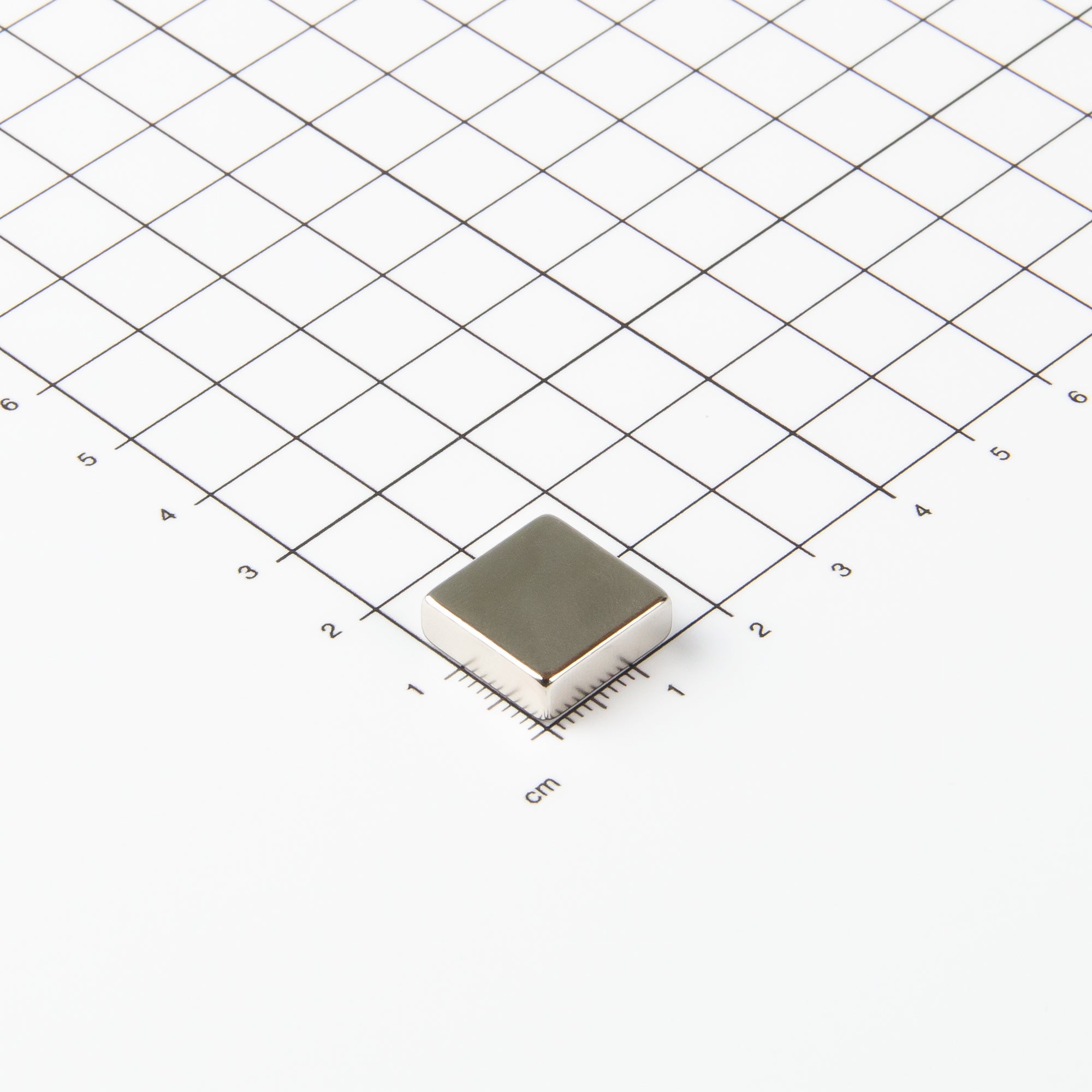 Blockmagnet aus Neodym mit der Abmessung 15x15x5mm