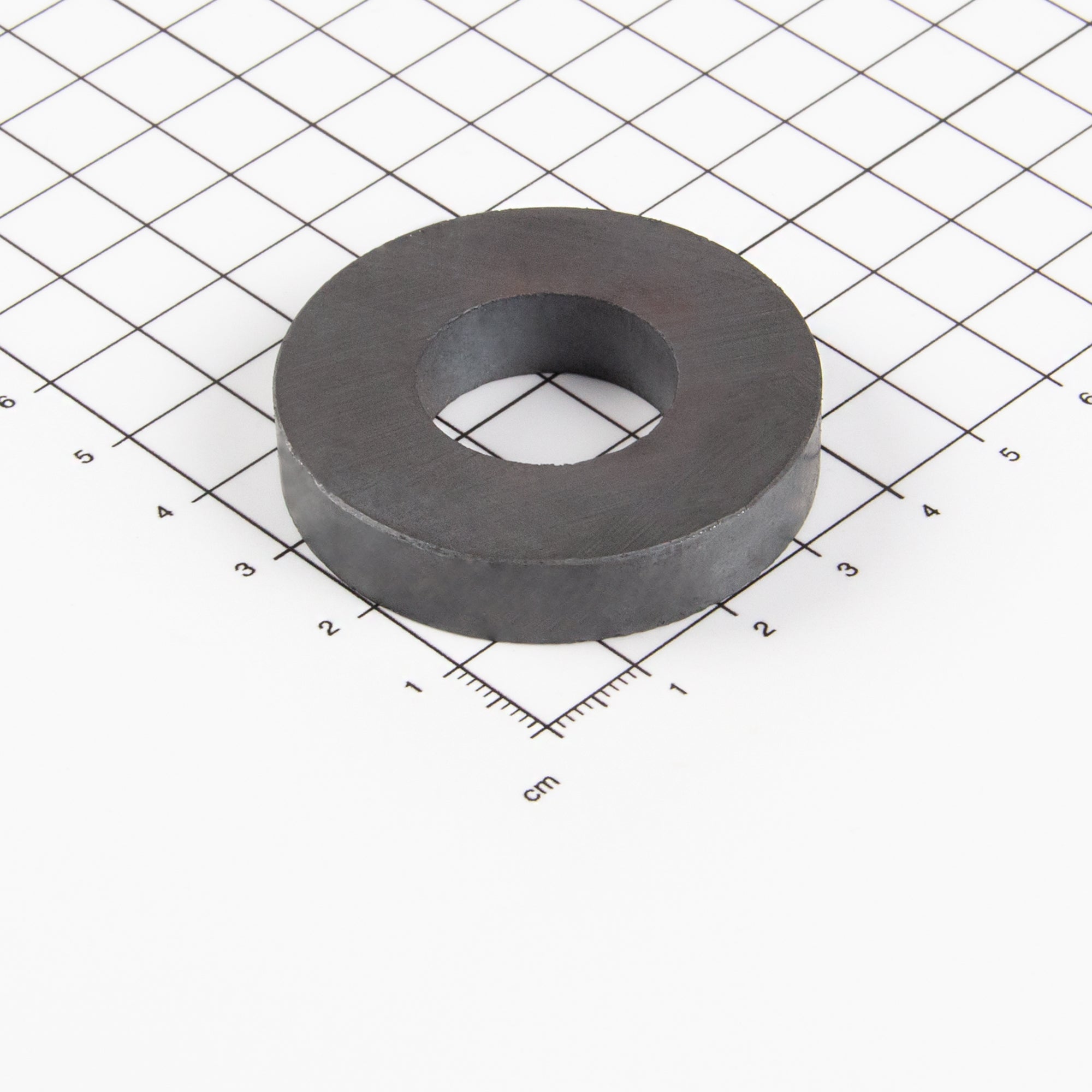 Ringmagnet aus Ferrit in der Abmessung Ø45,5xØ22x9mm