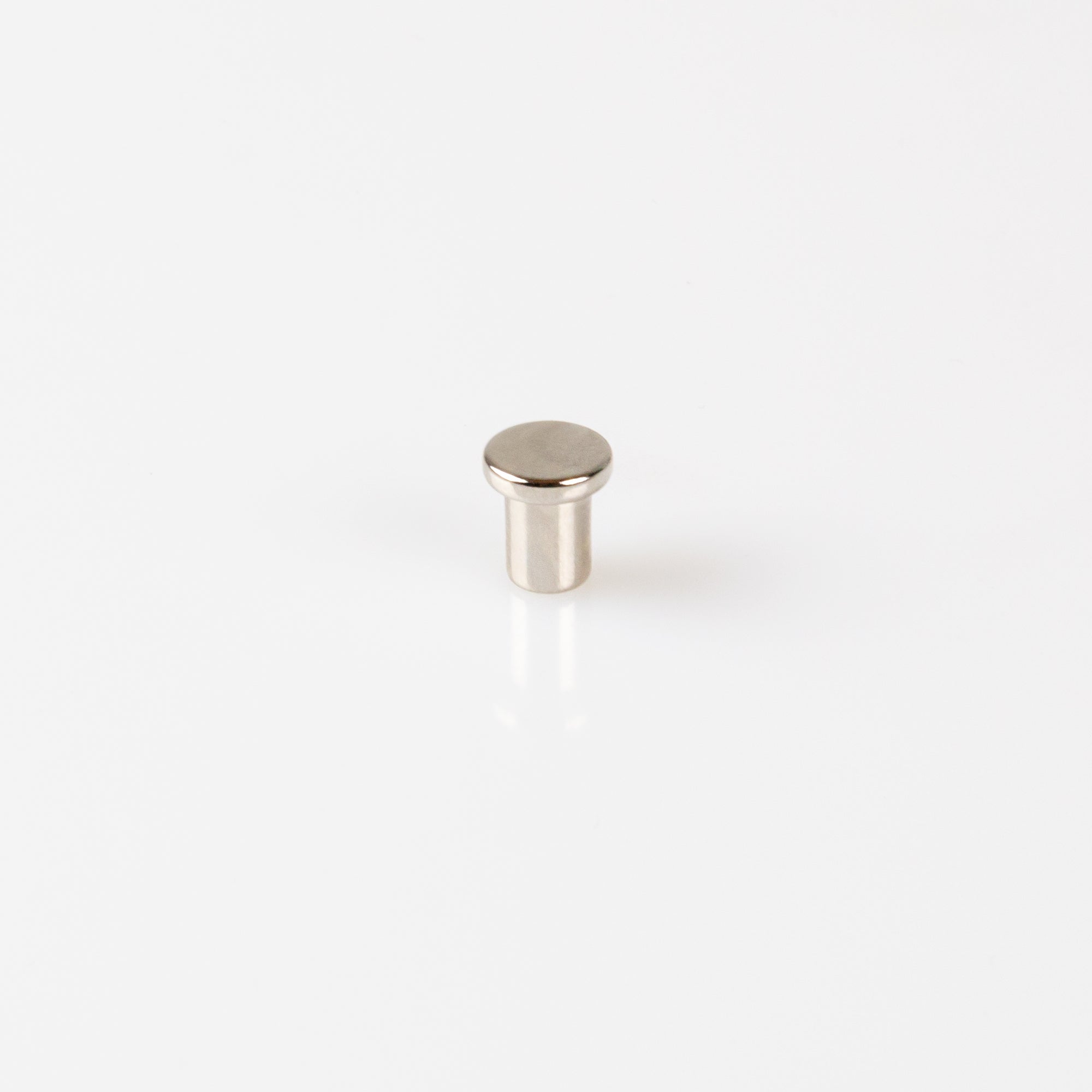 Neodym-Magnet mit Griffrand Ø6x10mm
