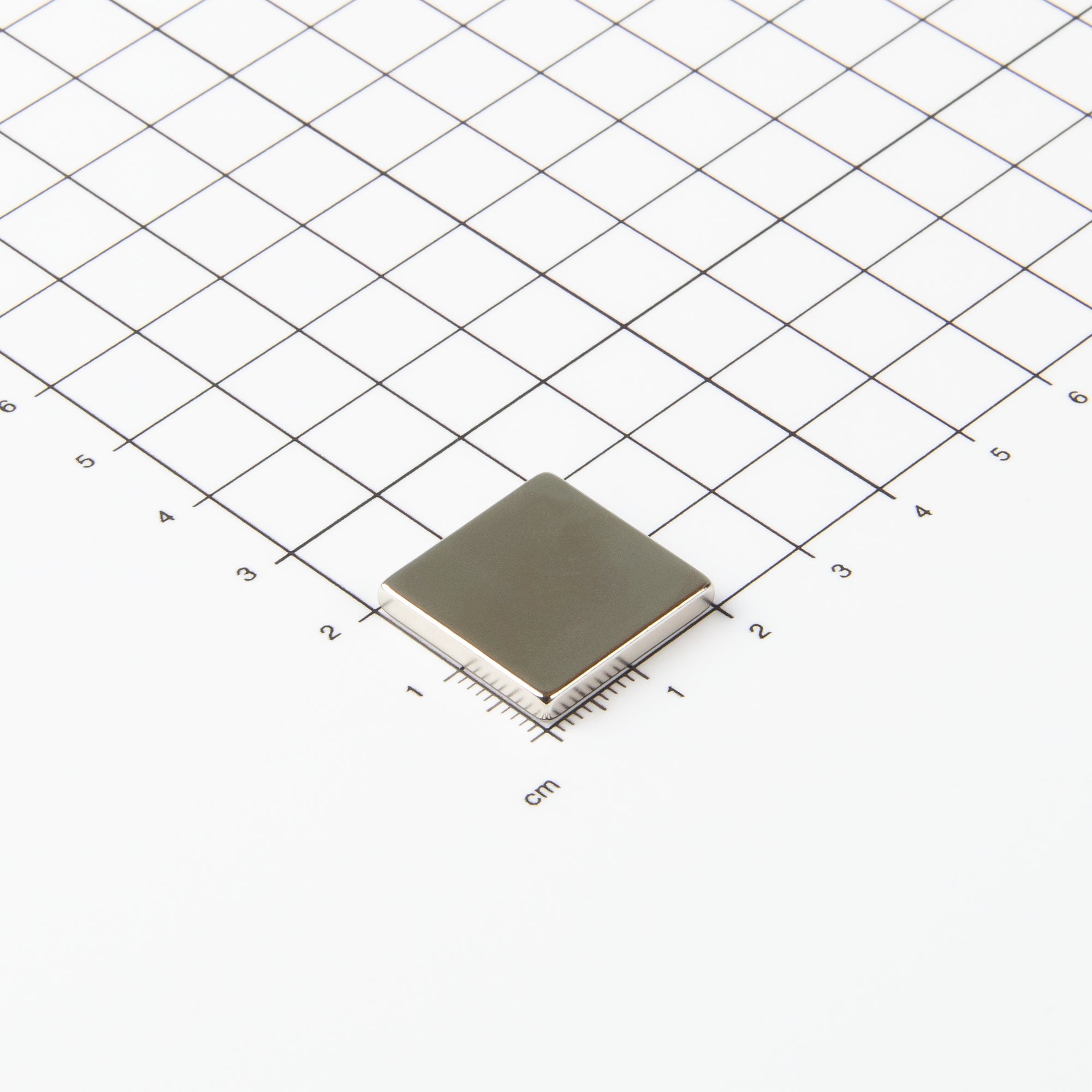 Blockmagnet aus Neodym mit der Abmessung 20x20x3mm