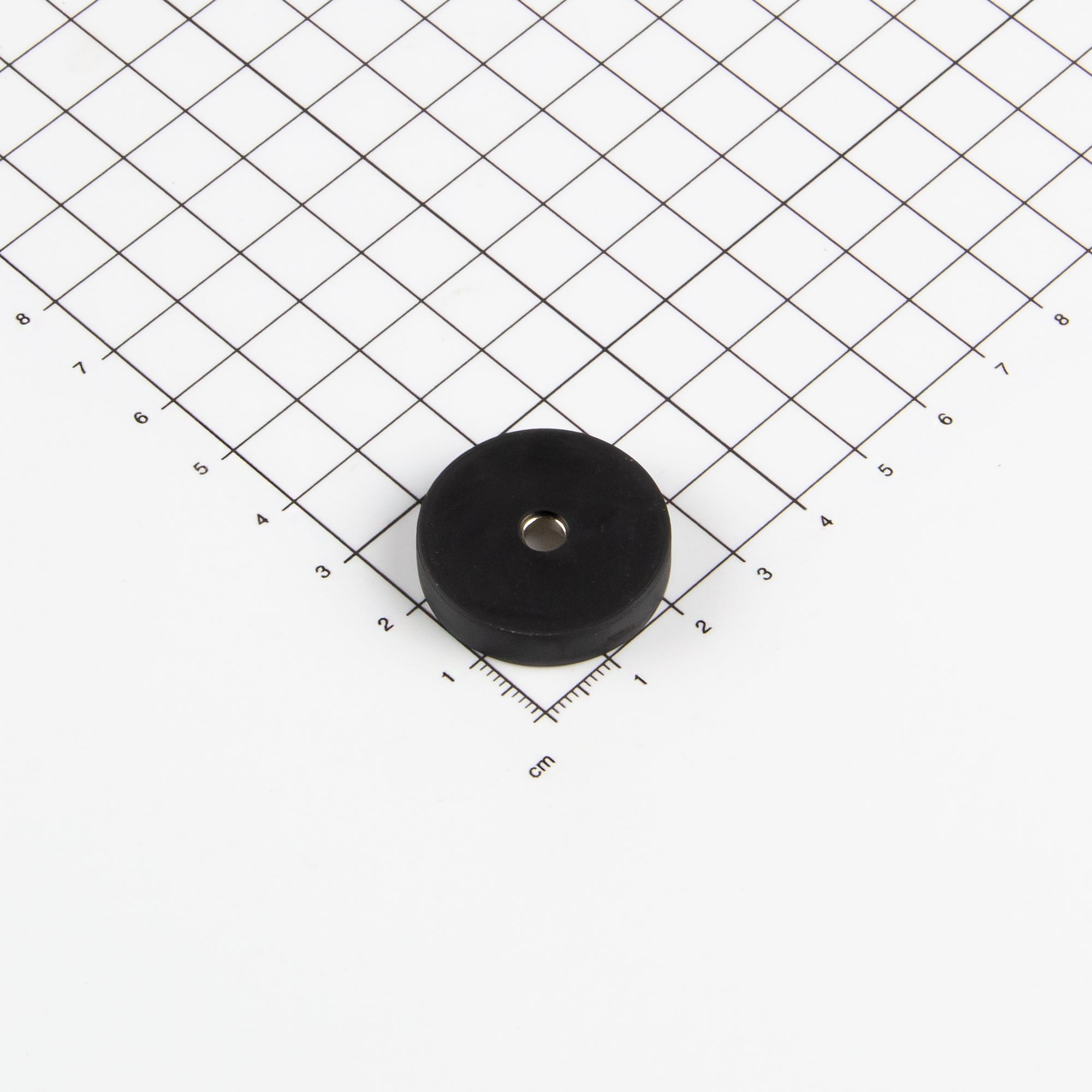 Gummiertes Magnetsystem Ø28,5x6,5mm mit konischer Senkung
