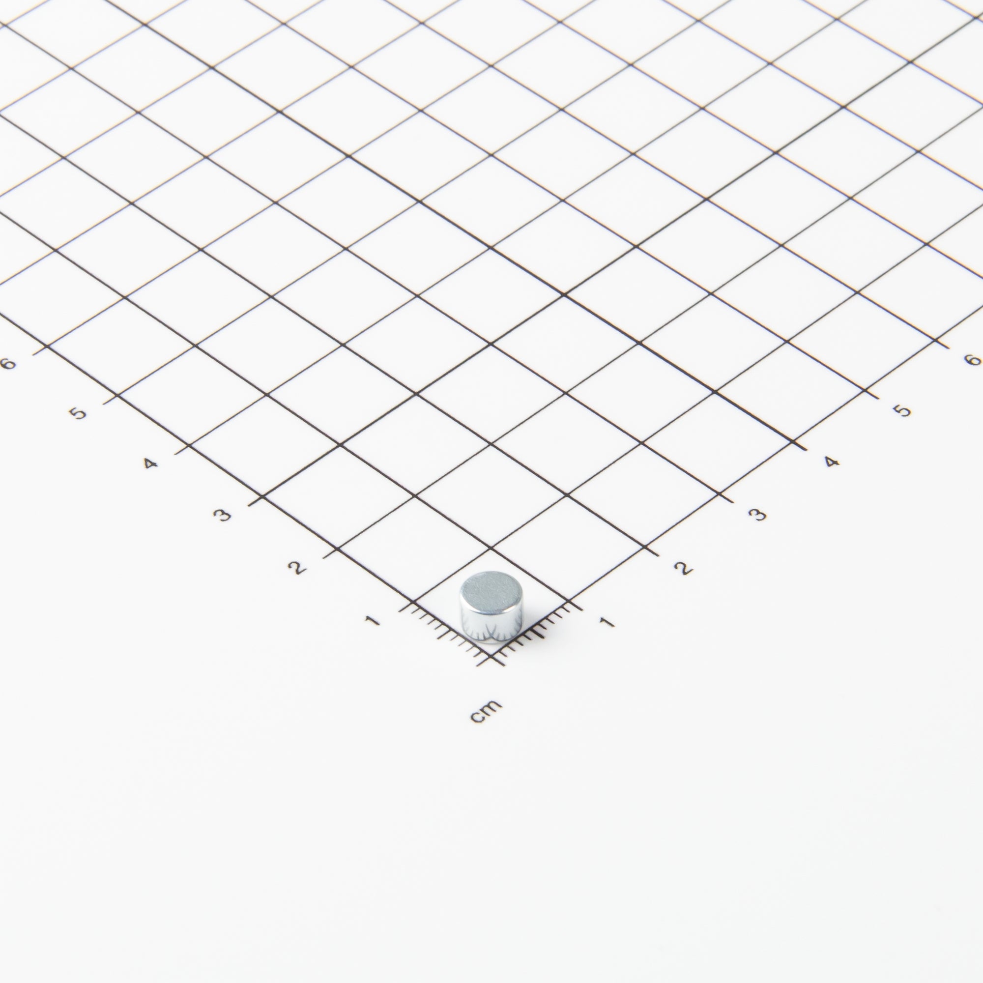Flacher Scheibenmagnet aus Neodym mit der Abmessung Ø6x4mm