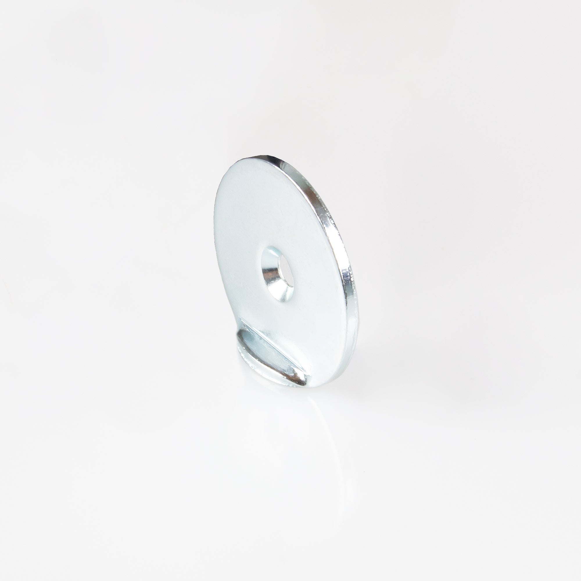 Abrutschsichere Haftplatte Ø45x3mm zum Anschrauben für Magnete