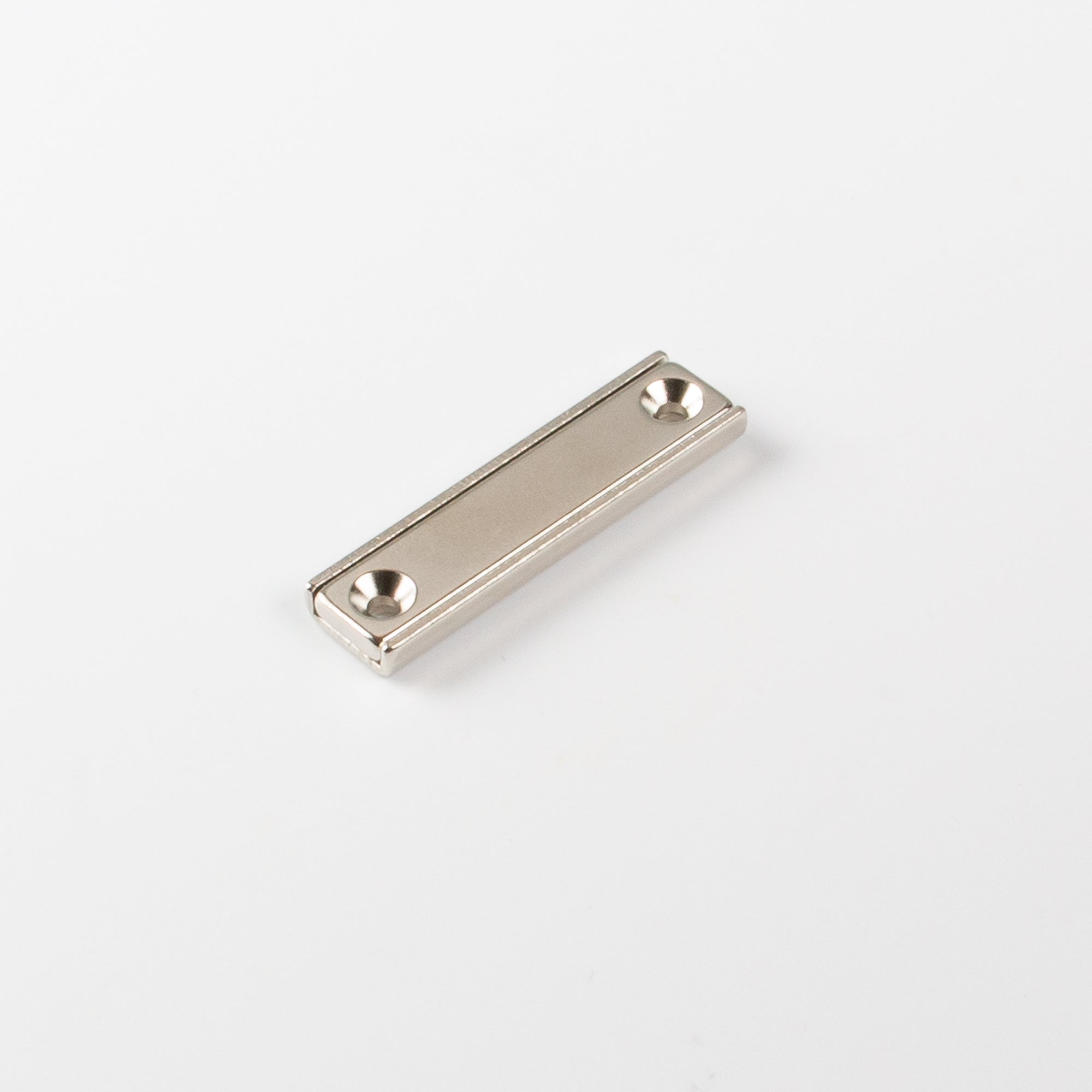 Neodym-Flachleiste 50x13,5x5mm mit konischer Senkung