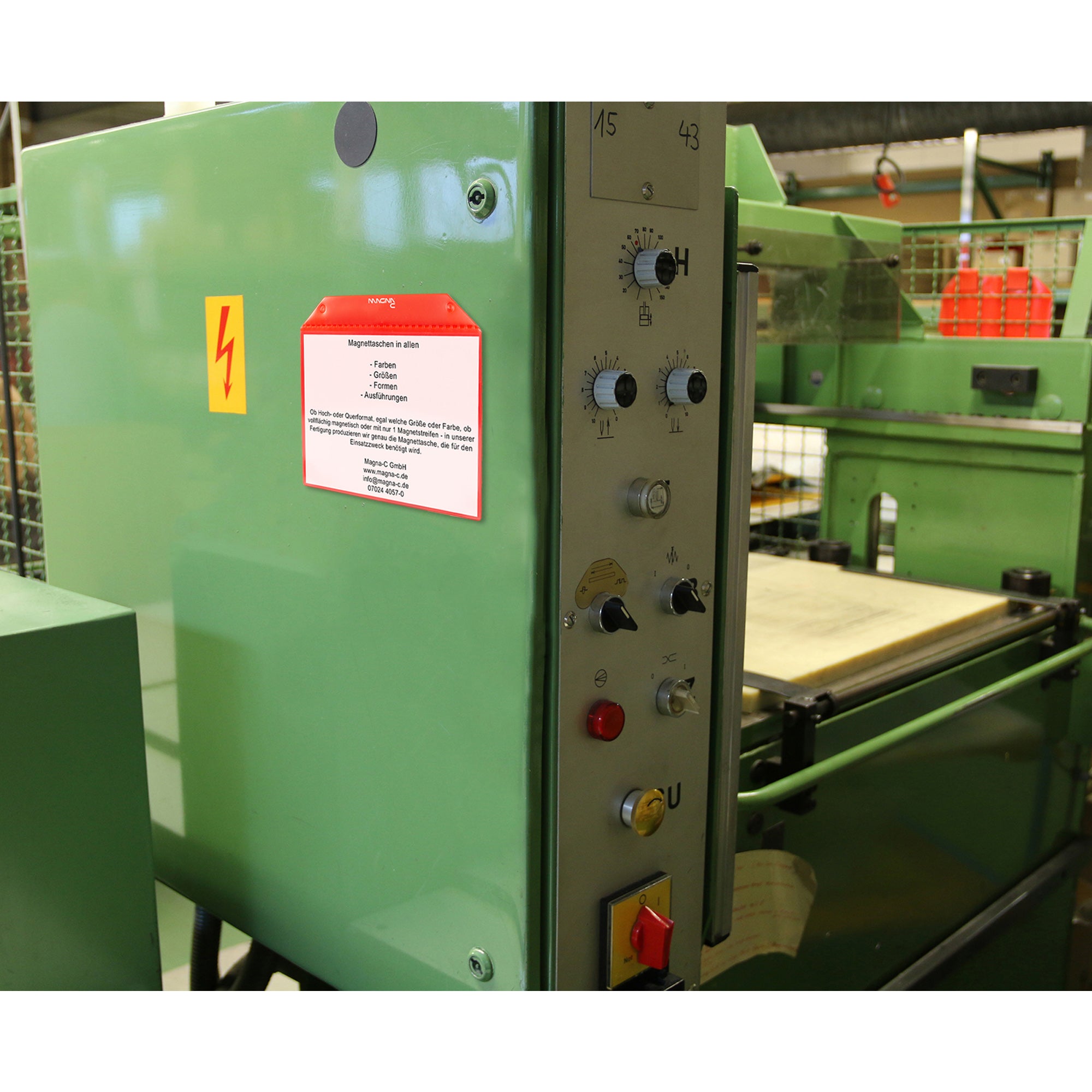 Magnettasche rot 217x155mm mit Magnetband für DIN A5 Anwendung