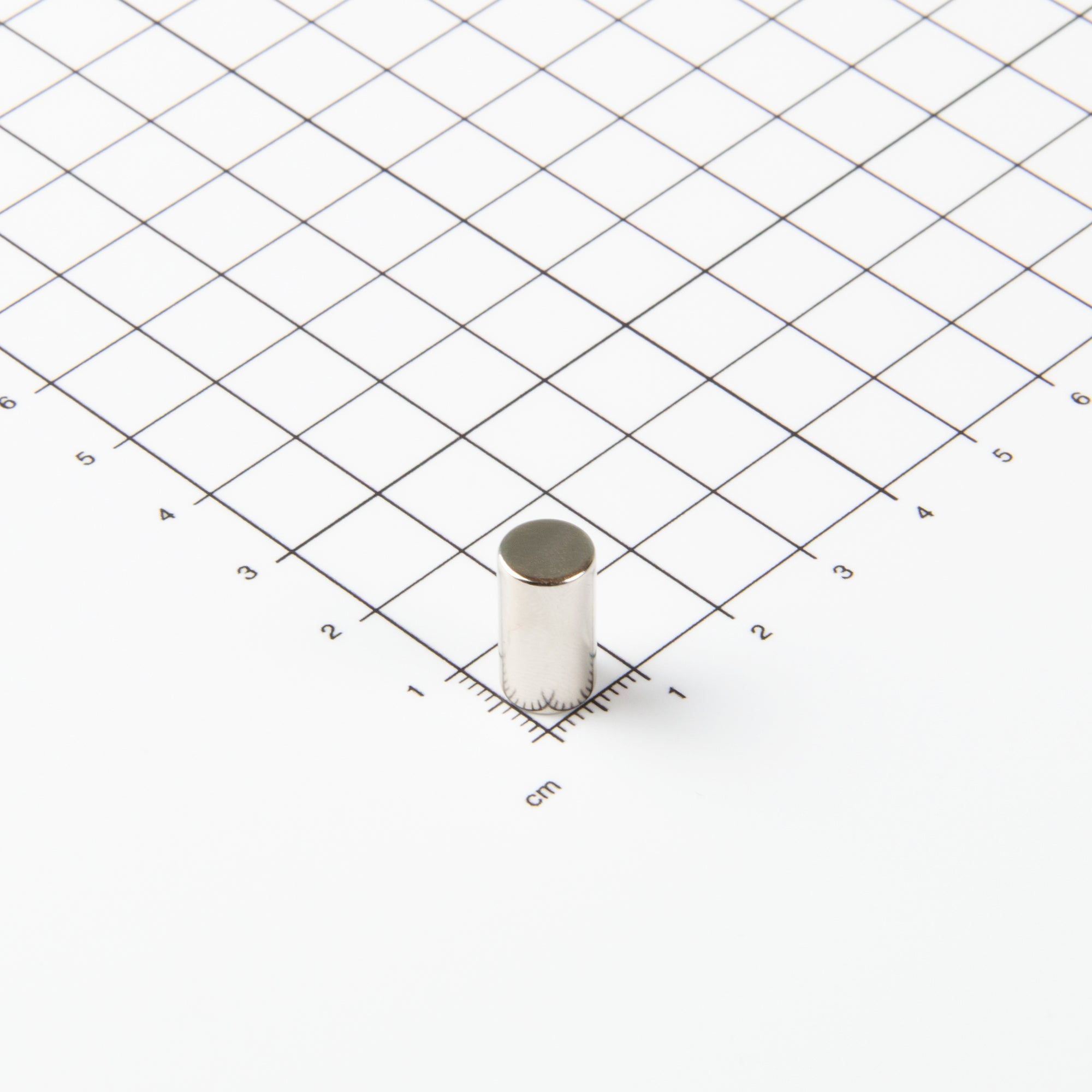 Zylindrischer Stabmagnet aus Neodym mit der Abmessung Ø8x15mm