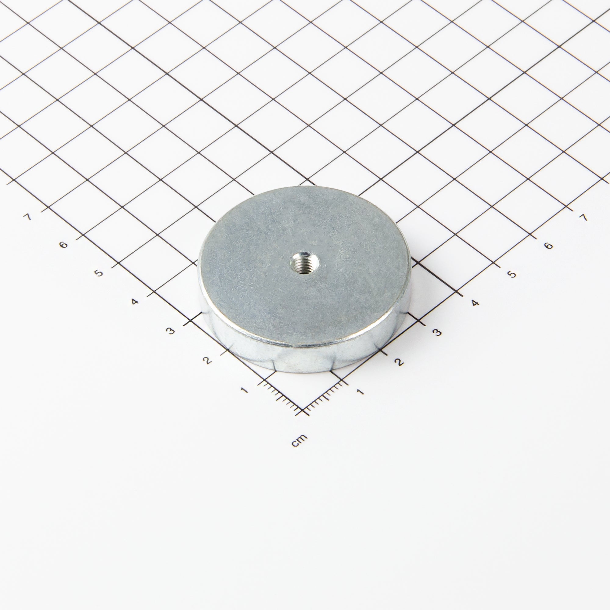 Neodym Topfmagnet mit Innengewinde M5 in der Abmessung Ø40x8mm