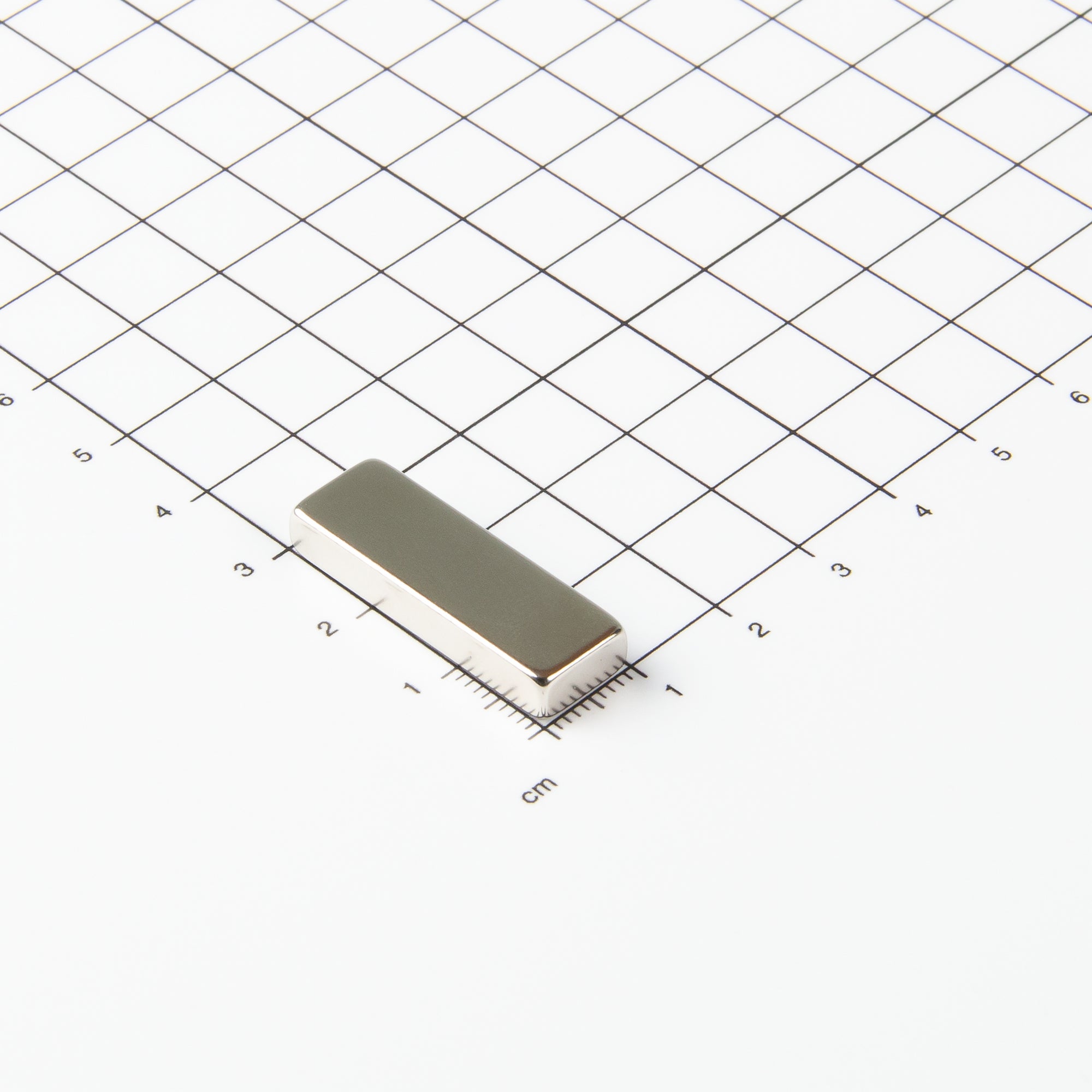 Blockmagnet aus Neodym mit der Abmessung 30x10x5mm