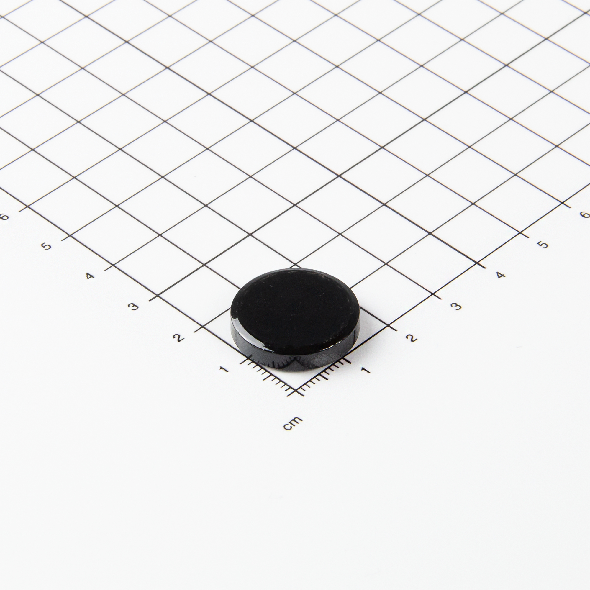 Scheibenmagnet aus Ferrit in der Abmessung Ø20x4,5mm